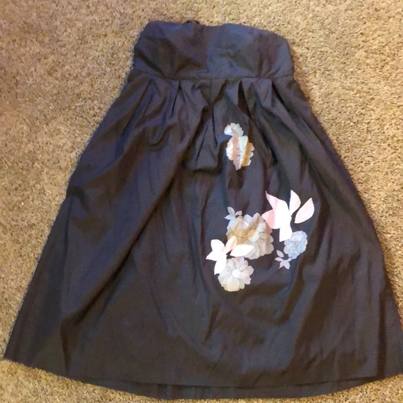 GAP Dresses & Skirts - Gap Empire Waist Floral Appliqué Dress